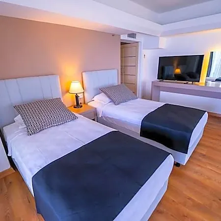 Hotel Club Beyy Özdere
